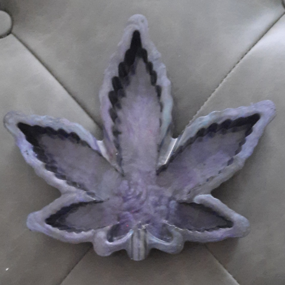 Purple And Black Leaf-Shaped Ashtray